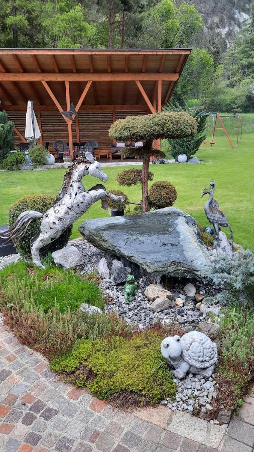 Gaestehaus Almrausch, Ferienanlage Mit Pool Nassereith Exterior photo