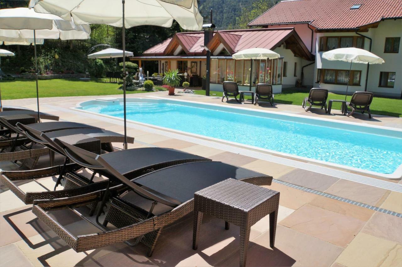 Gaestehaus Almrausch, Ferienanlage Mit Pool Nassereith Exterior photo