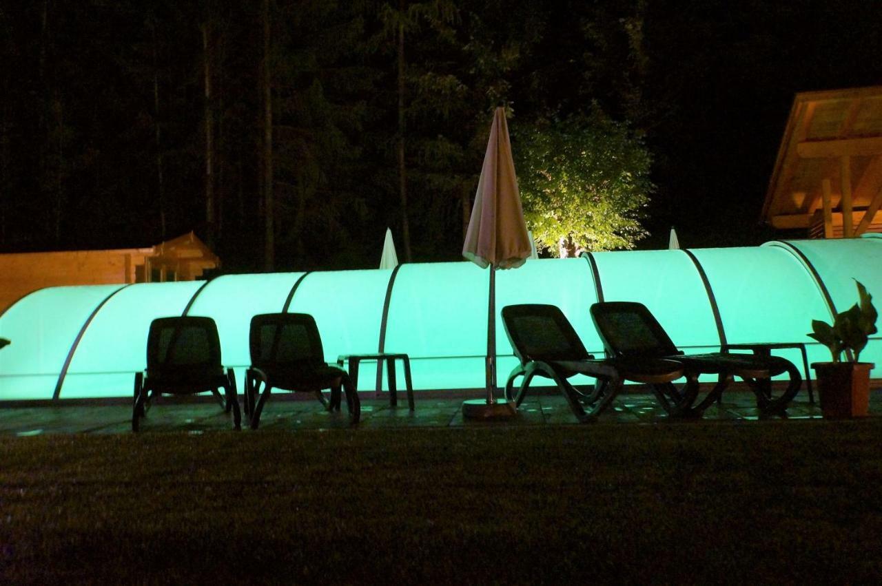 Gaestehaus Almrausch, Ferienanlage Mit Pool Nassereith Exterior photo